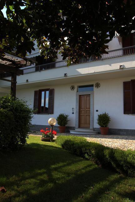 B&B Marge Oltrona di San Mamette Exterior foto